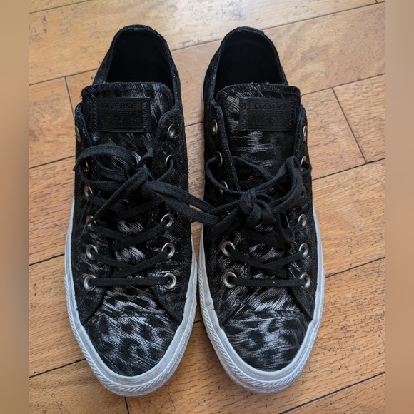 Converse All Star Ox shoes ( size 8.5 ) - Picture 3 of 10